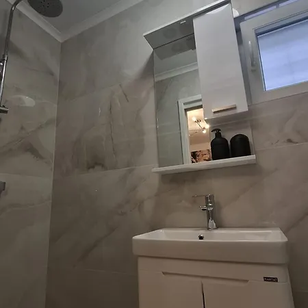 Jaki - One Bedroom With Garden View * Orebić