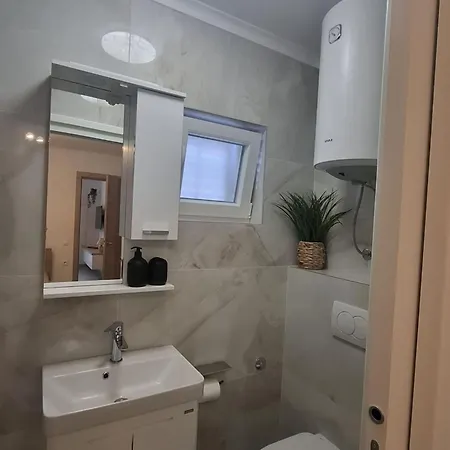 Jaki - One Bedroom With Garden View * Orebić