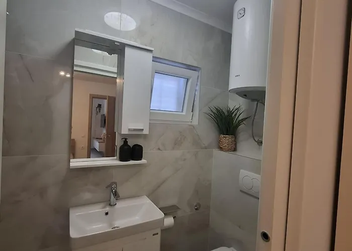 Jaki - One Bedroom With Garden View * 오레비츠