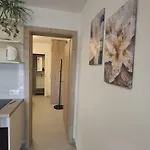 Jaki - One Bedroom With Garden View