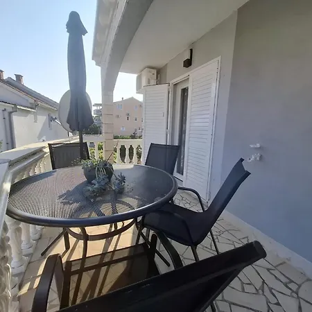 Jaki - One Bedroom With Garden View Апартаменты Оребич