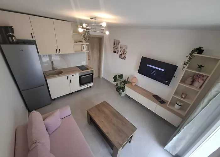 Jaki - One Bedroom With Garden View * Orebić