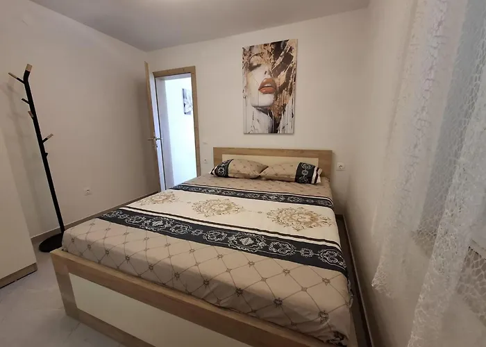 Apartmán Jaki - One Bedroom With Garden View *